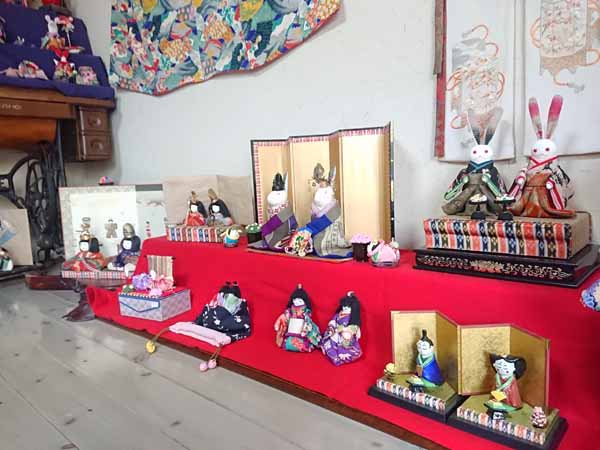 まねきねこ店内