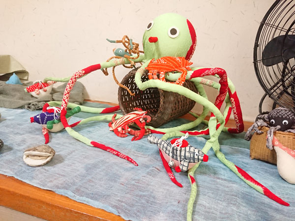 まねきねこ店内